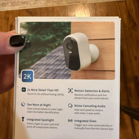 Arlo Essential Outdoor Camera 2K - Picture 3 of 5